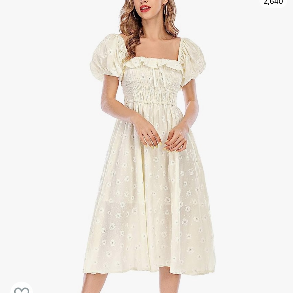 Creamy sun dress with little white flowers, puff sleeve
